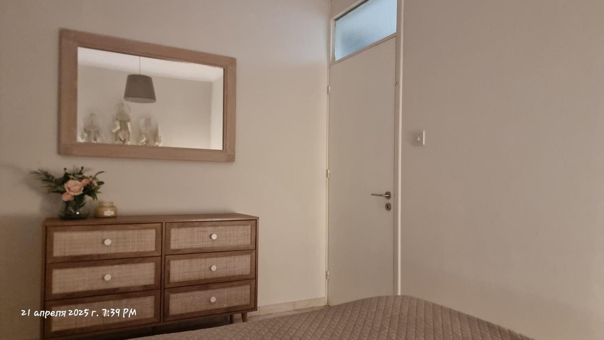 Apartment's *